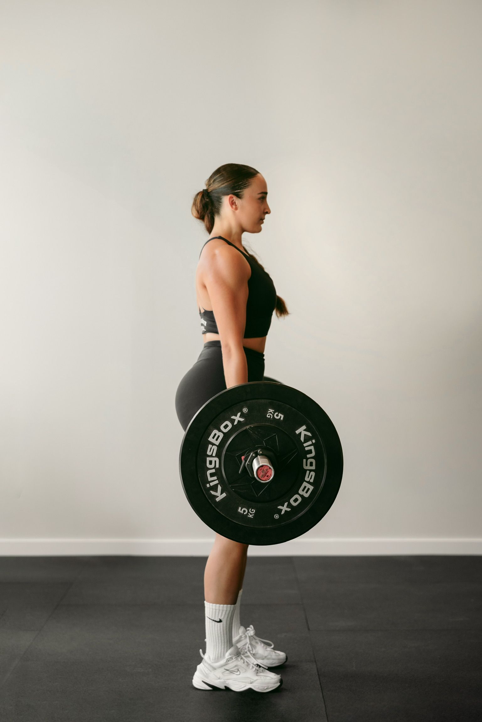 Entrenamiento con peso libre en Monfit Studio Madrid